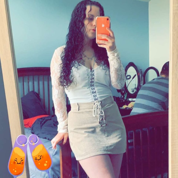 π Meet your Posher! π - Picture 5 of 7